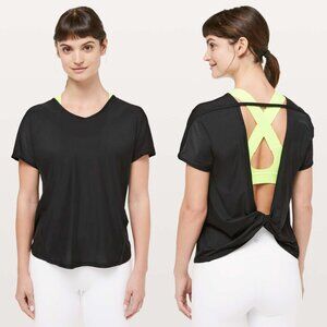 Lululemon Black Stretch Open Back Twist & Train Short Sleeve